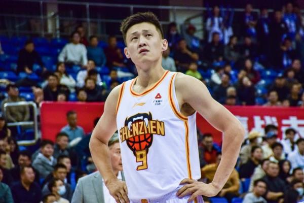 教練教你打籃球！周鵬13中10砍24分&生涯總得分升歷史第十三！